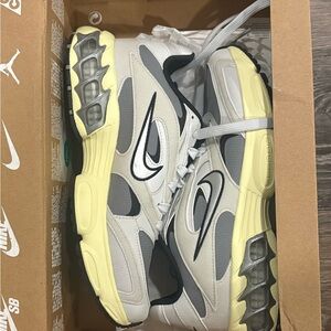 Nike Zoom Aire Fire Athletic Shoes